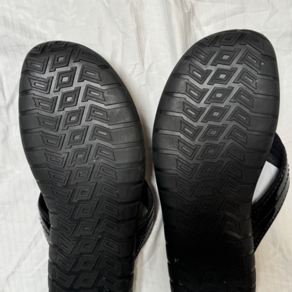 Genuine Dolce and Gabbana men’s thong sandals - Picture 3 of 8